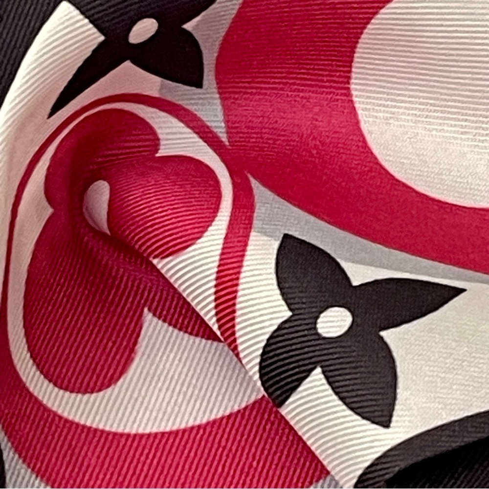 Luxury 100% Silk Bandeau Twilly Scarf - Black, White & Pink Floral Monogram 🩷 - Picture 6 of 7